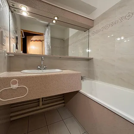 Atrey 205 Cles Blanches Apartment *